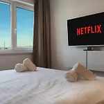 Mohost Accent - Luxury Studio With Mountain View